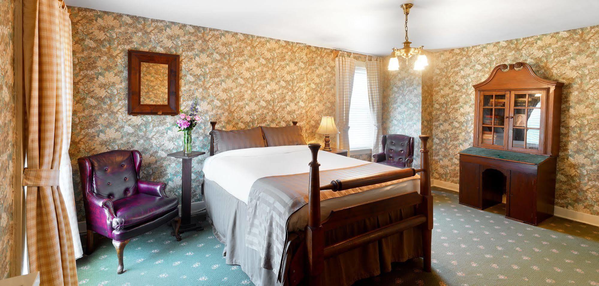 The Golden Lamb Hotel Lebanon Exterior photo